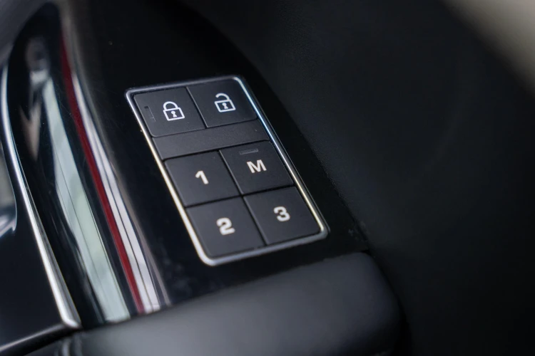 Vehicle Image 42