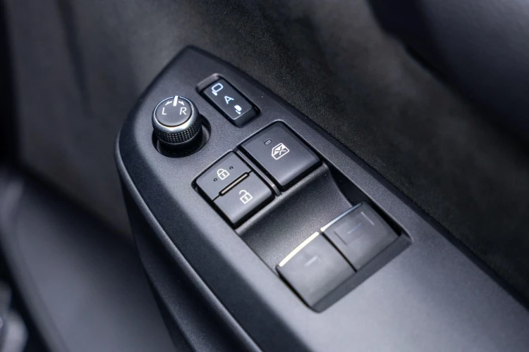 Vehicle Image 30