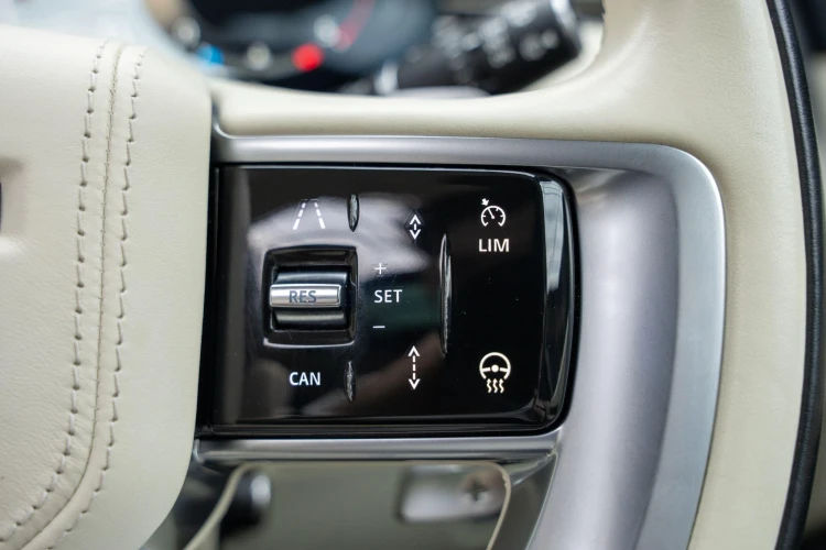 Vehicle Image 30