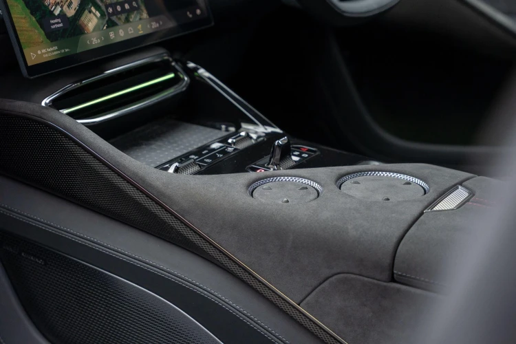 Vehicle Image 42