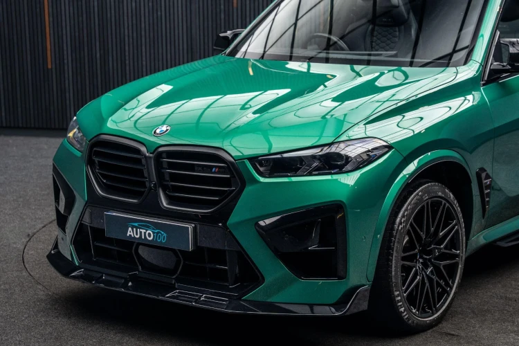 Vehicle Image 11