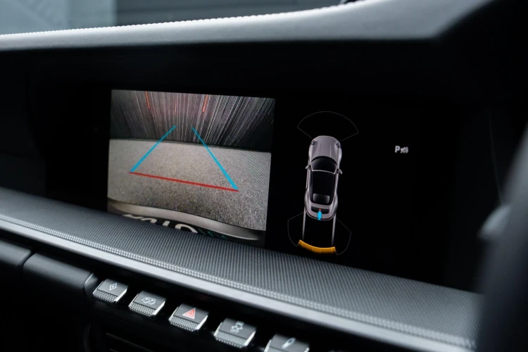 Vehicle Image 6