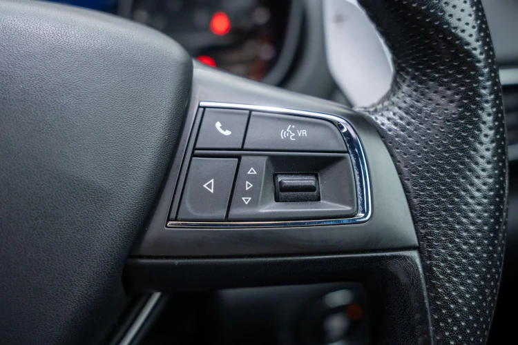 Vehicle Image 38