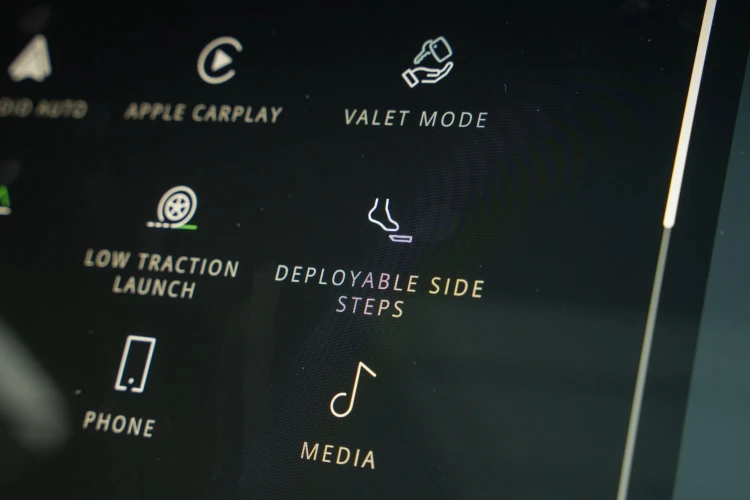 Vehicle Image 6