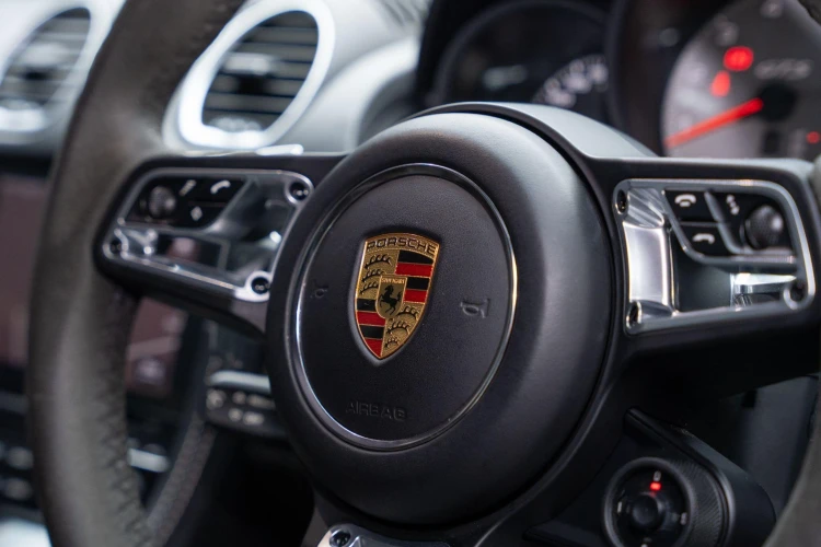 Vehicle Image 20