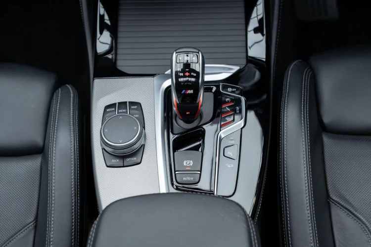Vehicle Image 48