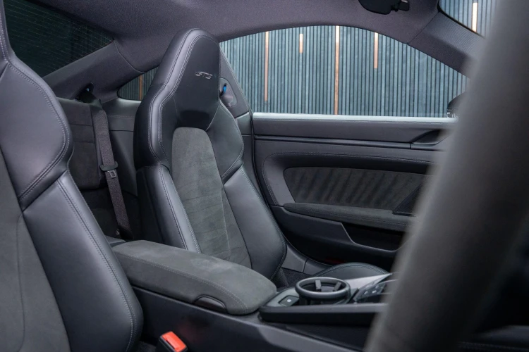 Vehicle Image 40
