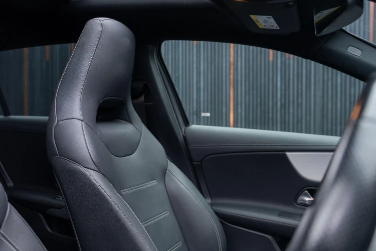 Vehicle Image 43