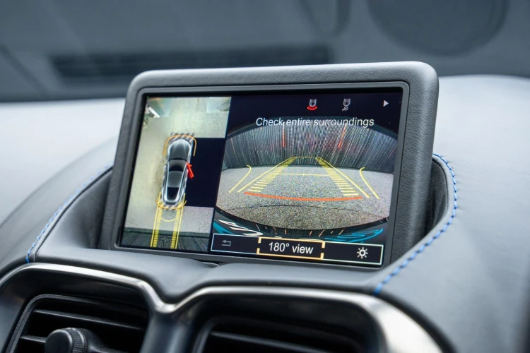 Vehicle Image 6
