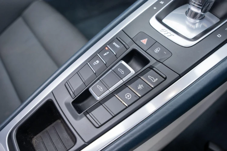 Vehicle Image 37