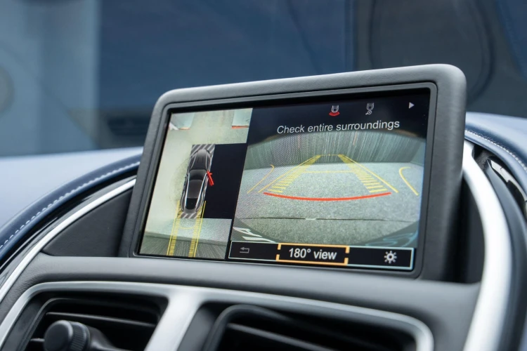 Vehicle Image 8