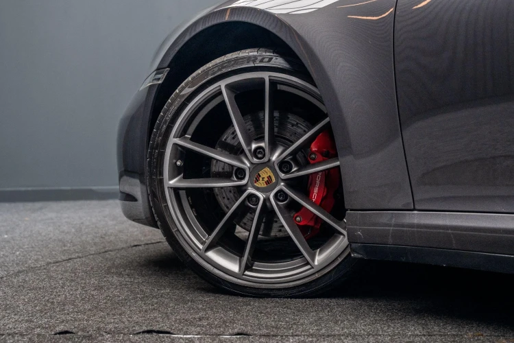 Vehicle Image 13