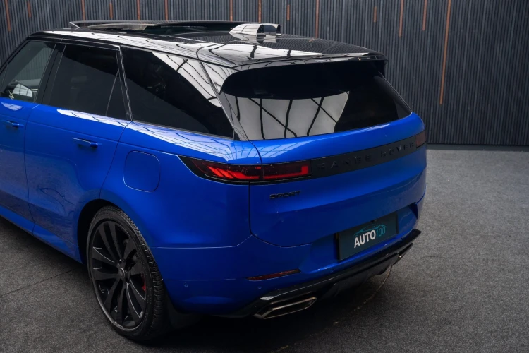 Vehicle Image 13