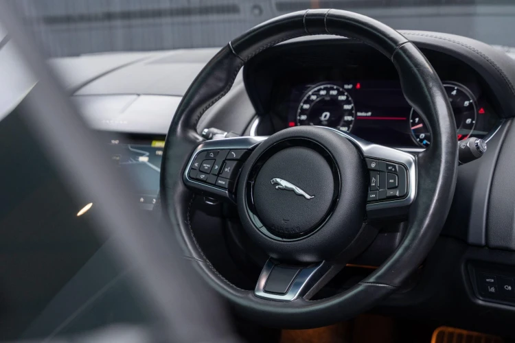 Vehicle Image 40