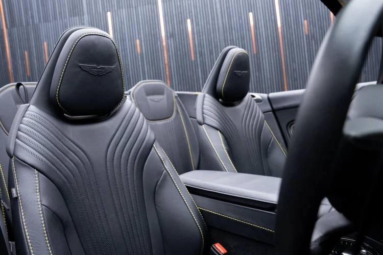 Vehicle Image 12