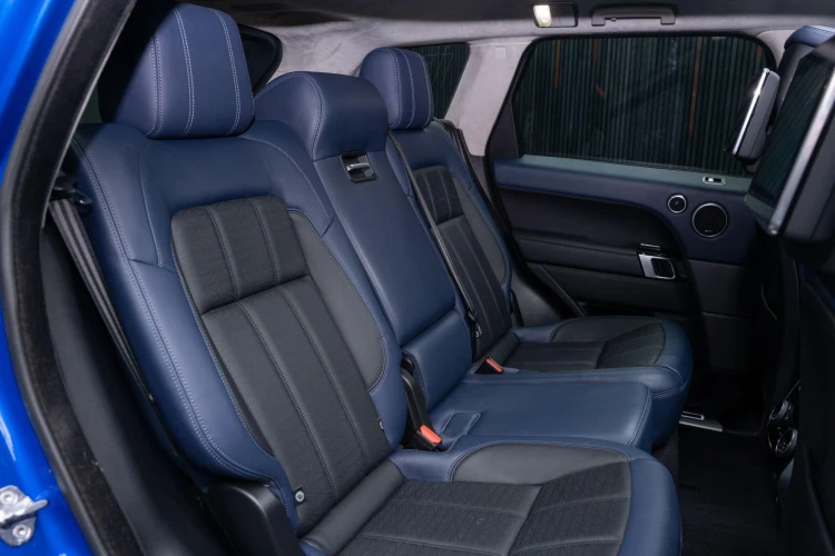 Vehicle Image 14