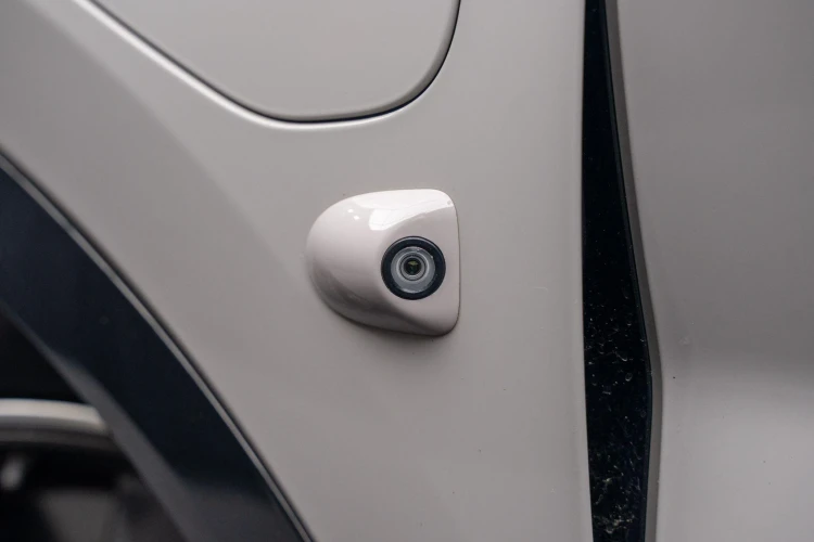 Vehicle Image 30