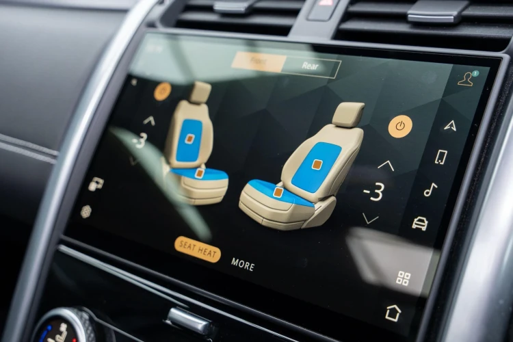 Vehicle Image 6