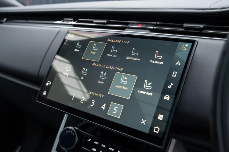 Vehicle Image 30