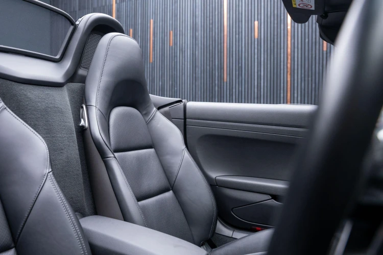 Vehicle Image 14