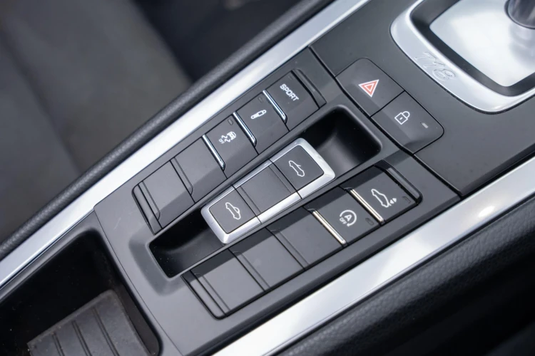 Vehicle Image 33