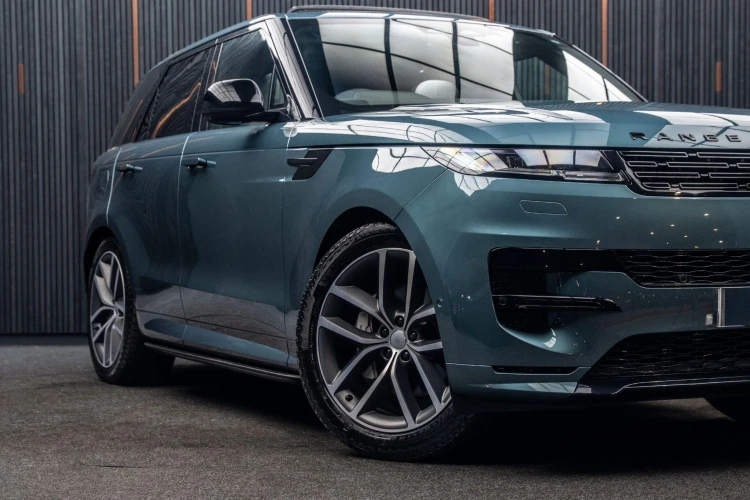 Vehicle Image 7