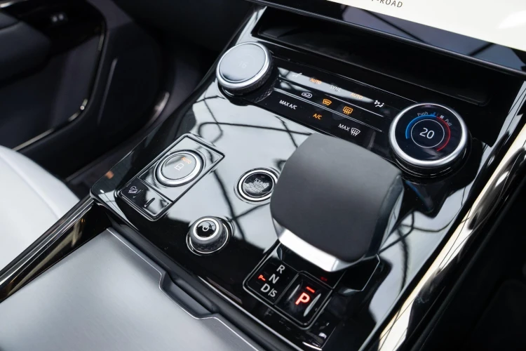 Vehicle Image 30