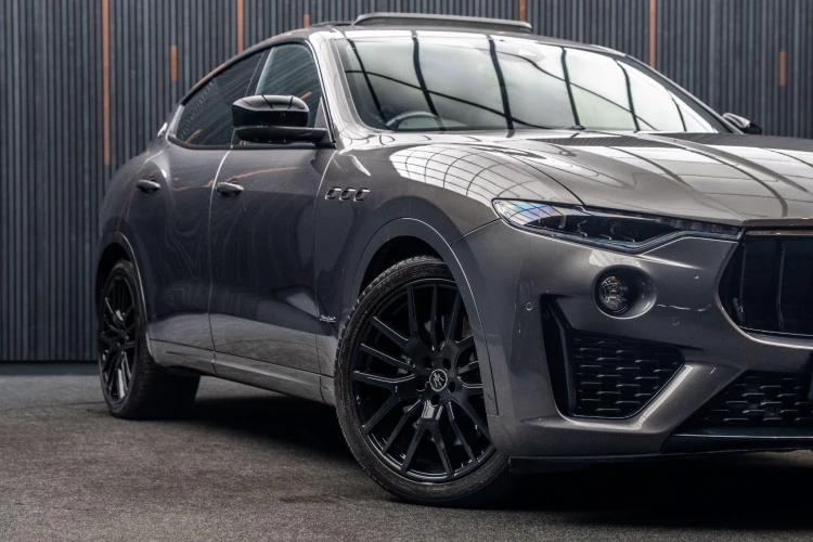 Vehicle Image 7