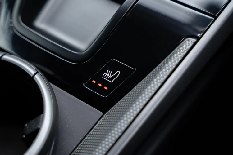 Vehicle Image 30