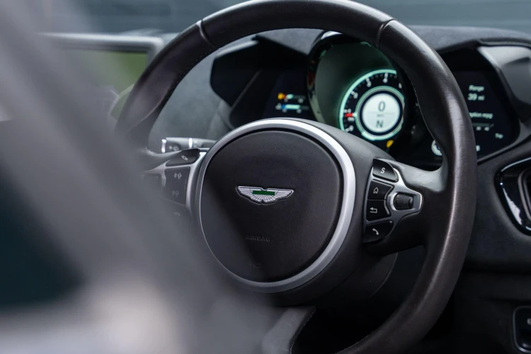 Vehicle Image 33