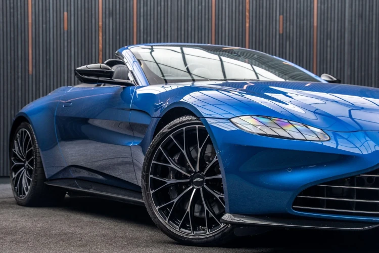 Vehicle Image 7