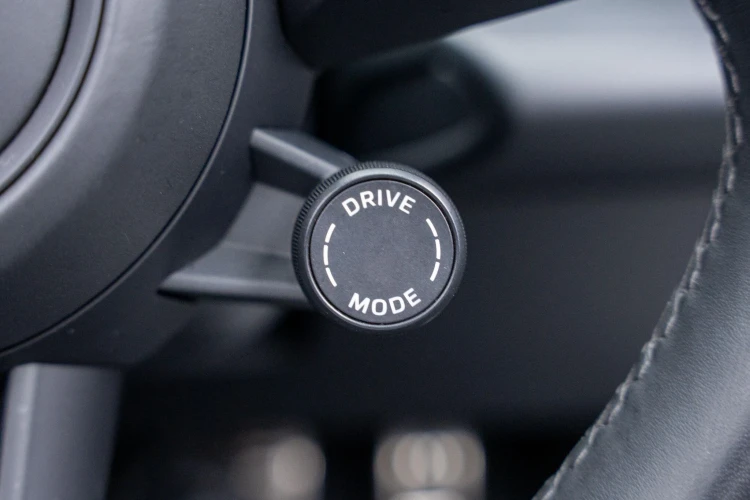 Vehicle Image 30