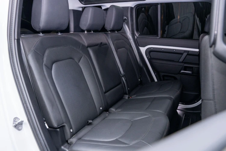 Vehicle Image 14