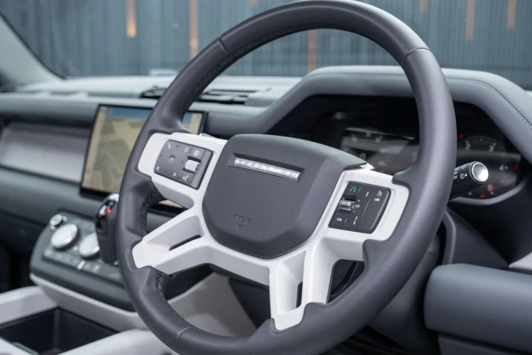Vehicle Image 22