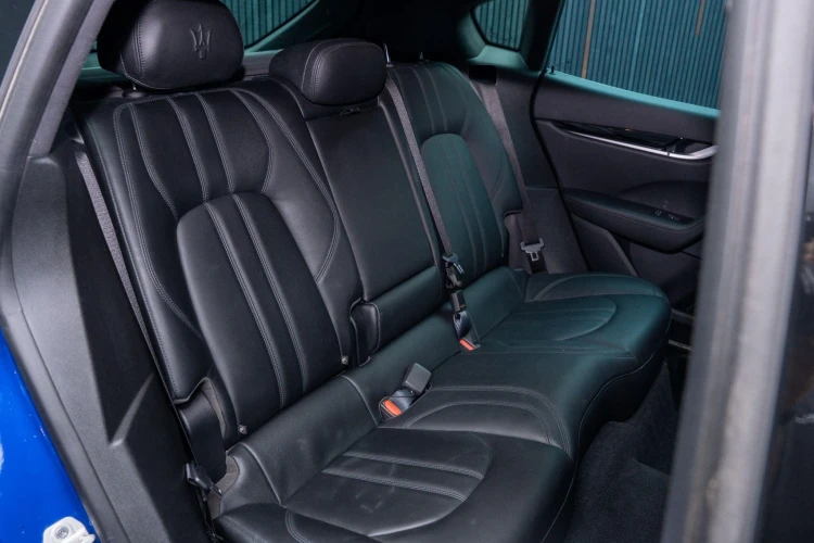 Vehicle Image 14