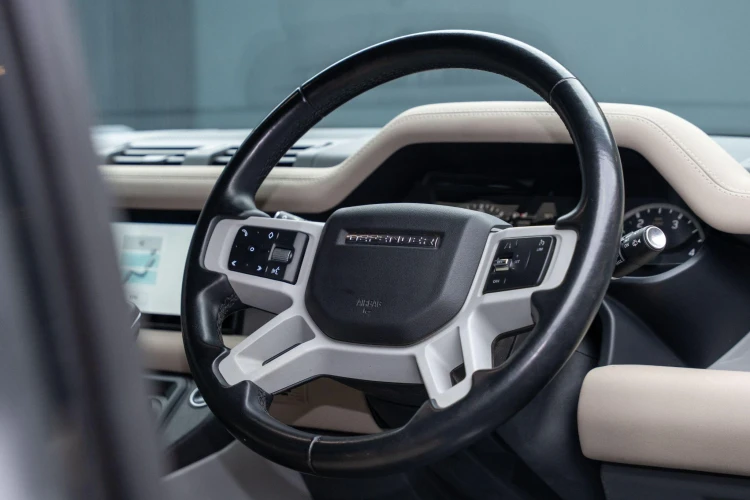 Vehicle Image 38
