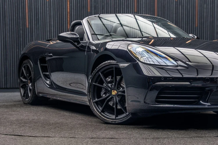 Vehicle Image 7