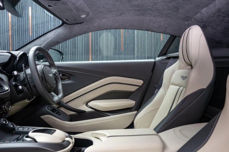 Vehicle Image 36