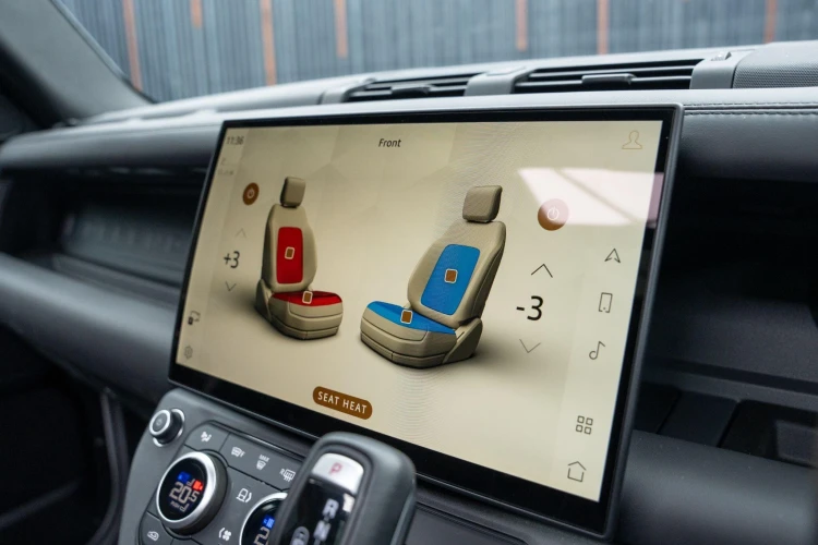 Vehicle Image 8