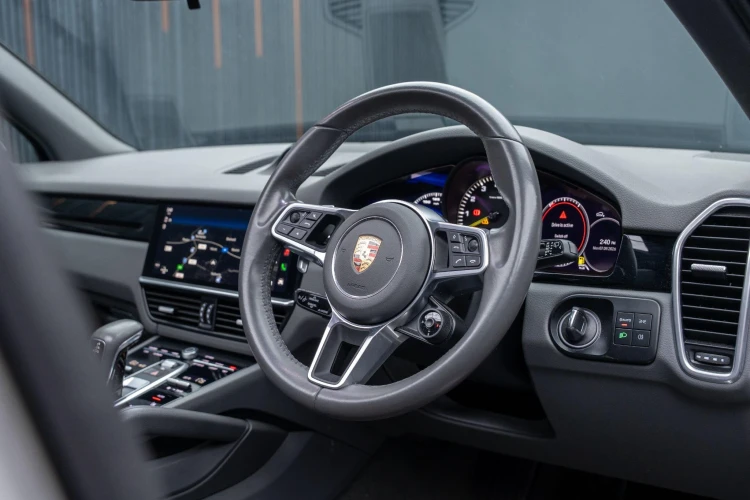 Vehicle Image 40