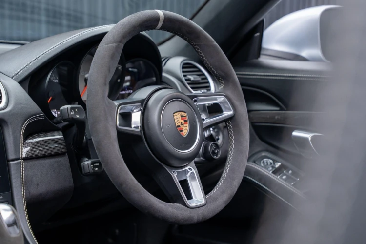 Vehicle Image 40
