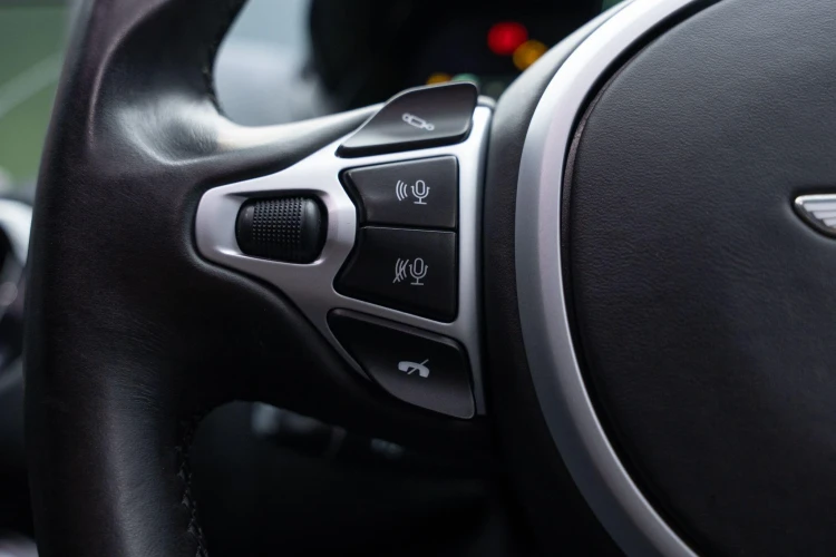 Vehicle Image 22