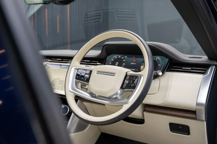 Vehicle Image 37