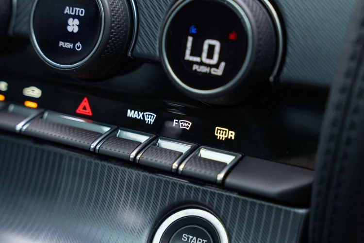 Vehicle Image 30