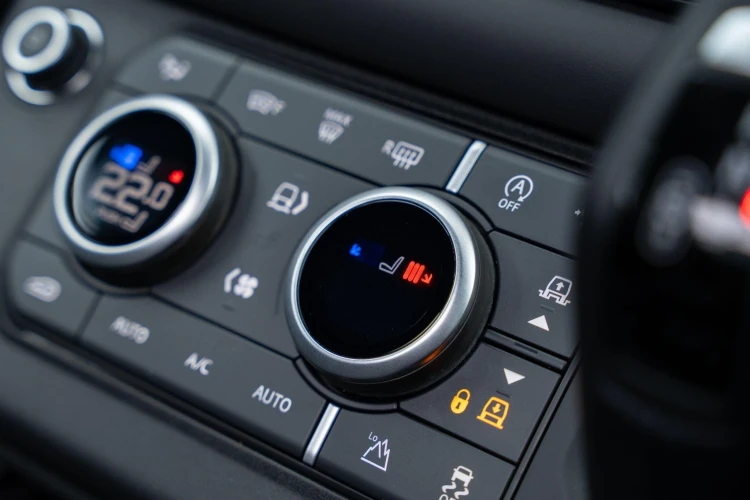 Vehicle Image 18