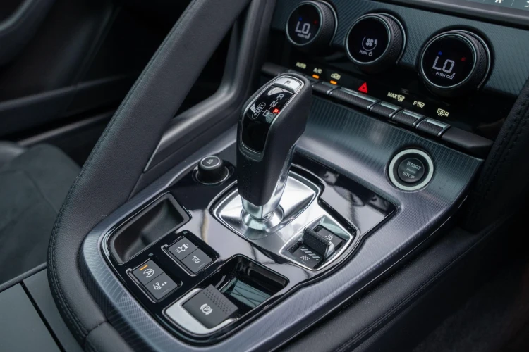 Vehicle Image 35