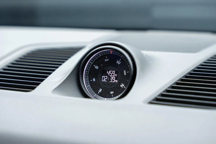 Vehicle Image 8