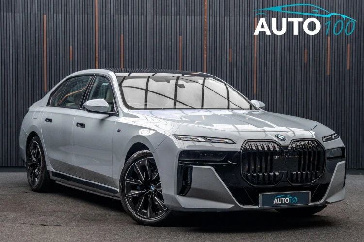 BMW i7 Listing Image