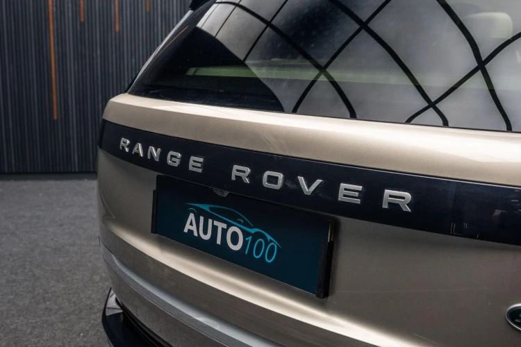 Vehicle Image 25
