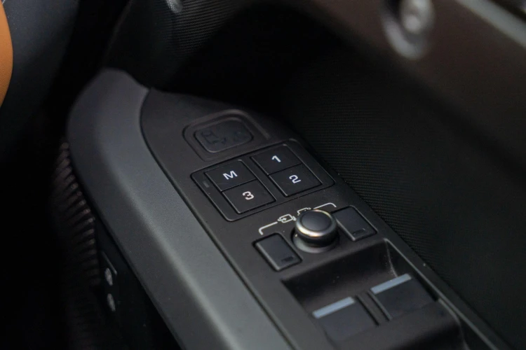 Vehicle Image 37